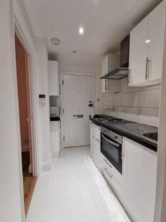 Studio to rent, Gloucester Place, London NW1