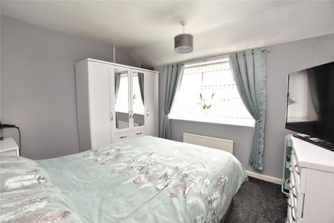 3 bedroom semi-detached house for sale, Oak Tree Walk, Leeds, West Yorkshire