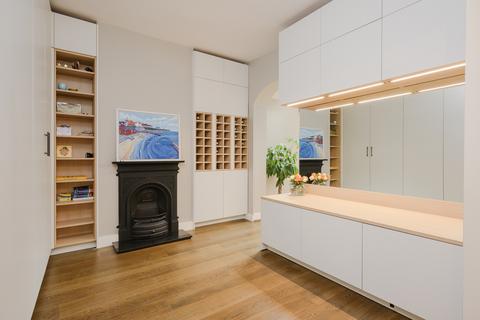 84 Dundonald Road, London, SW19 3PN