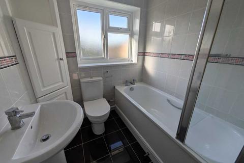 2 bedroom semi-detached house to rent, Windermere Gardens, Canterbury CT3