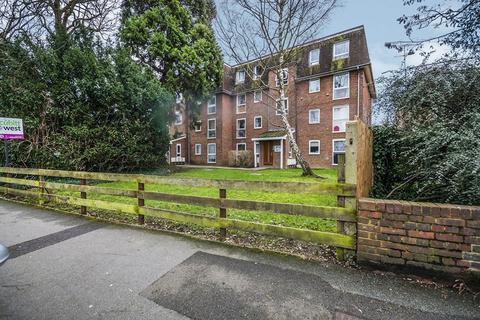 2 bedroom flat to rent, All Saints Road, Surrey SM1