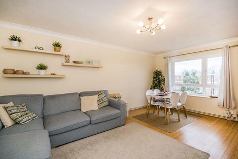 2 bedroom flat to rent, All Saints Road, Surrey SM1