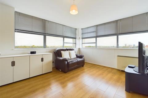 2 bedroom flat for sale, Romford Road, Forest Gate, London E7