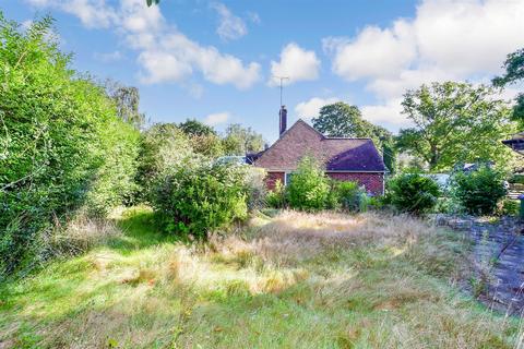 2 bedroom detached bungalow for sale, Wantley Lane, Storrington, West Sussex