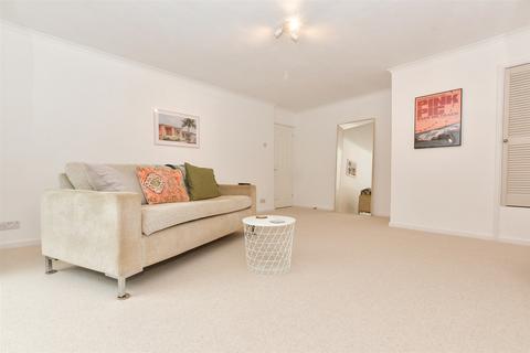 2 bedroom flat for sale, South Terrace, Dorking, Surrey