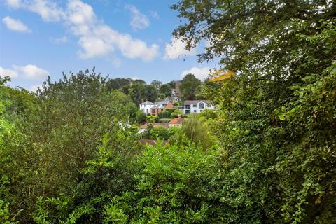 2 bedroom flat for sale, South Terrace, Dorking, Surrey