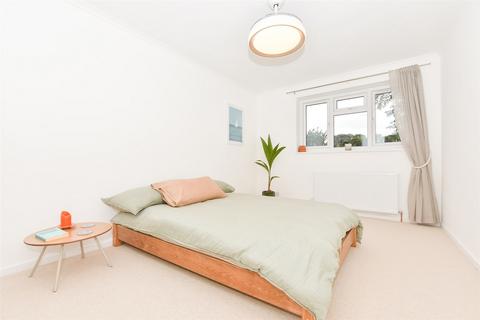 2 bedroom flat for sale, South Terrace, Dorking, Surrey