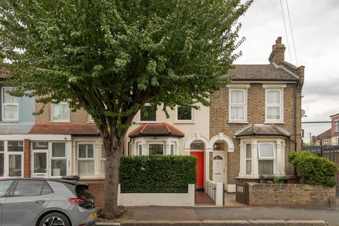 4 bedroom terraced house for sale, Farmer Road, London E10