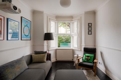 203 Farmer Road, London, E10 5DJ