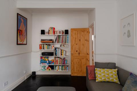 203 Farmer Road, London, E10 5DJ