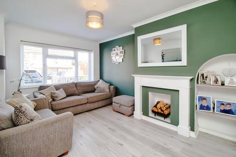 10 Bramfield Road West, Rayleigh, SS6 8QY