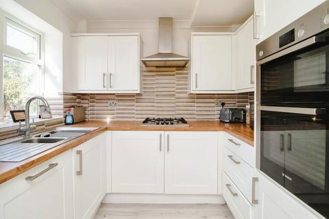 10 Bramfield Road West, Rayleigh, SS6 8QY
