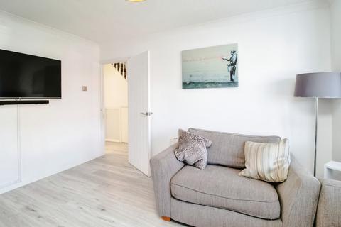 10 Bramfield Road West, Rayleigh, SS6 8QY