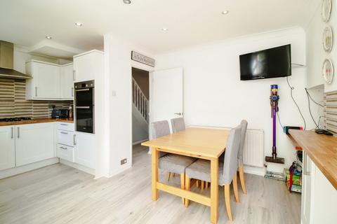 10 Bramfield Road West, Rayleigh, SS6 8QY