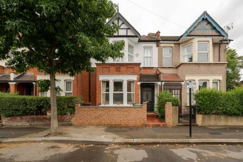 3 bedroom terraced house for sale, Twickenham Road, London E11