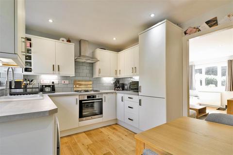 2 bedroom terraced house for sale, Oak Tree Close, Hertford Heath