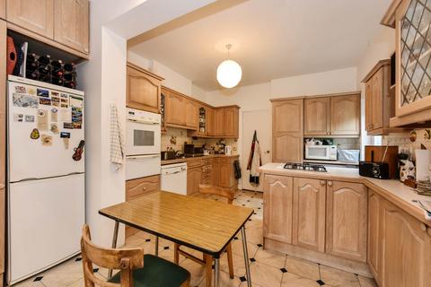 8 Evelyn Grove, London, W5 3QG