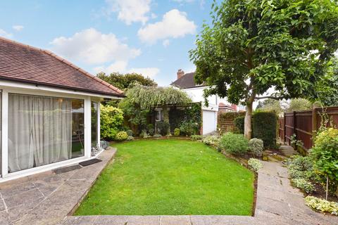 8 Evelyn Grove, London, W5 3QG