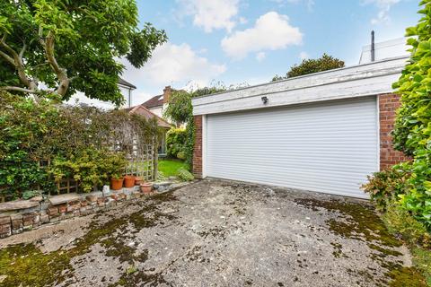 8 Evelyn Grove, London, W5 3QG