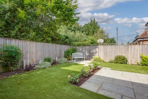 5 Bramley Gardens, Bourne End, SL8 5FF