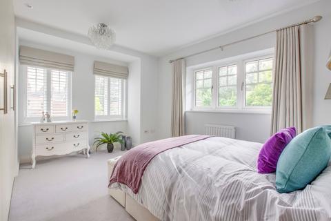 5 Bramley Gardens, Bourne End, SL8 5FF
