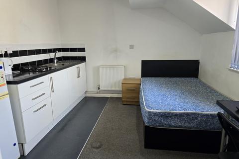 Studio to rent, Saxby Street, Leicester LE2