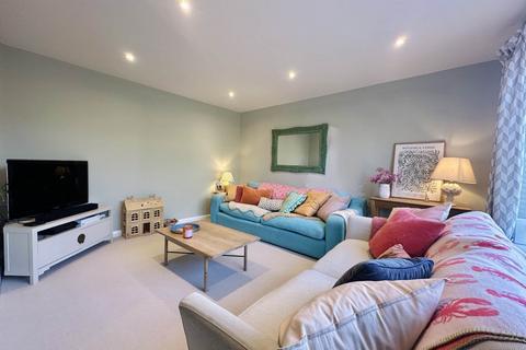 4 bedroom semi-detached house for sale, Greenmere, Brightwell-Cum-Sotwell