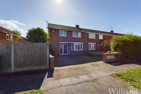 3 bedroom end of terrace house for sale, Coventon Road, Aylesbury HP19