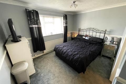 4 bedroom house for sale, Martinfield, Covingham, Swindon