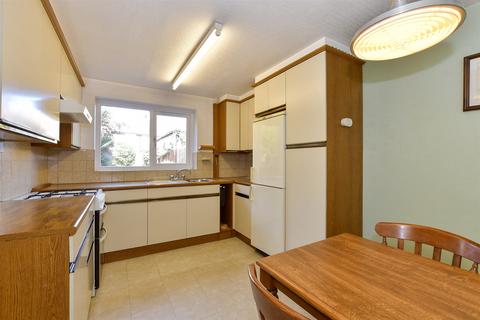 3 bedroom end of terrace house for sale, Finucane Gardens, Rainham, Essex