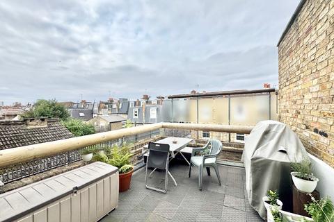 1 bedroom flat for sale, Battersea Park Road, London, SW11 4ND