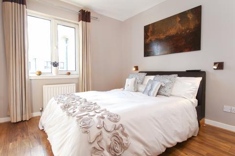 215/9 Granton Road, Edinburgh, EH5 1HD