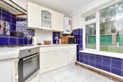 2 bedroom ground floor flat for sale, Devonshire Avenue, Sutton, Surrey