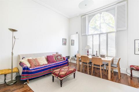 1 bedroom flat for sale, Cazenove Road, London, N16