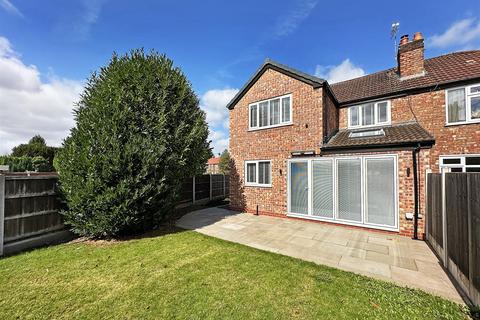 4 bedroom semi-detached house for sale, Grove Lane, Timperley