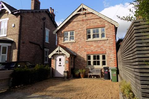 2 bedroom detached house to rent, Moor Lane, Wilmslow, Cheshire