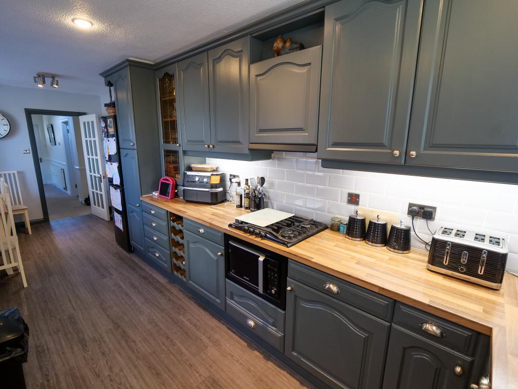 Kitchen Dual Aspect