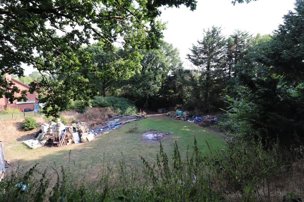 NEWTON FLOTMAN Land for sale £275,000