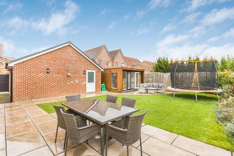 3 bedroom detached house for sale, Esingdon Drive, Oxfordshire OX9