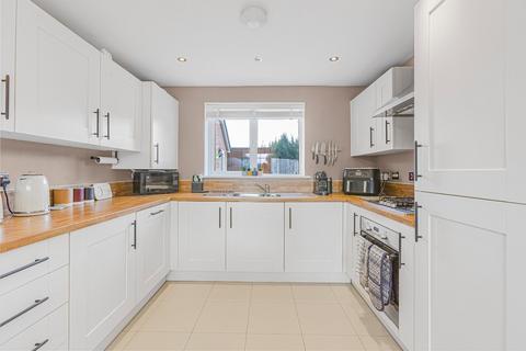 29 Esingdon Drive, Thame, OX9 3DS