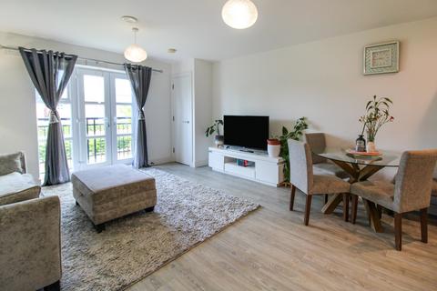 1 bedroom apartment for sale, Lewis House, Sopwith Drive, Farnborough, GU14