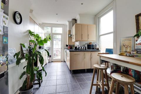 146a Broadway, Leigh-on-sea, SS9 1AA