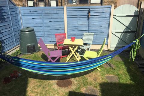 146a Broadway, Leigh-on-sea, SS9 1AA
