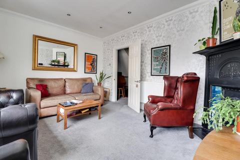 146a Broadway, Leigh-on-sea, SS9 1AA