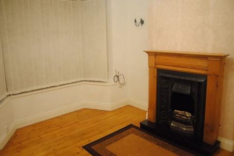 2 bedroom flat to rent, Dene Crescent, Wallsend, NE28