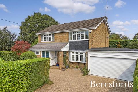 4 bedroom detached house for sale, Fen Close, Shenfield, CM15