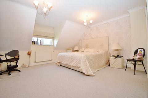 4 bedroom terraced house for sale, Opulens Place, Northwood