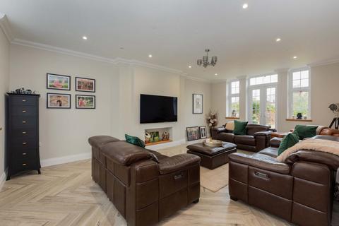 5 bedroom detached house for sale, Langley Road, Langley SL3