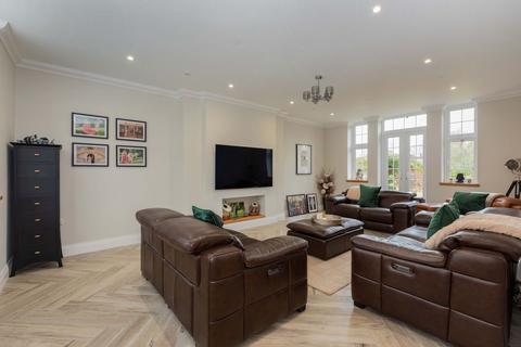 5 bedroom detached house for sale, Langley Road, Langley SL3