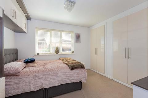 108 Blunden Drive, Slough, SL3 8WQ